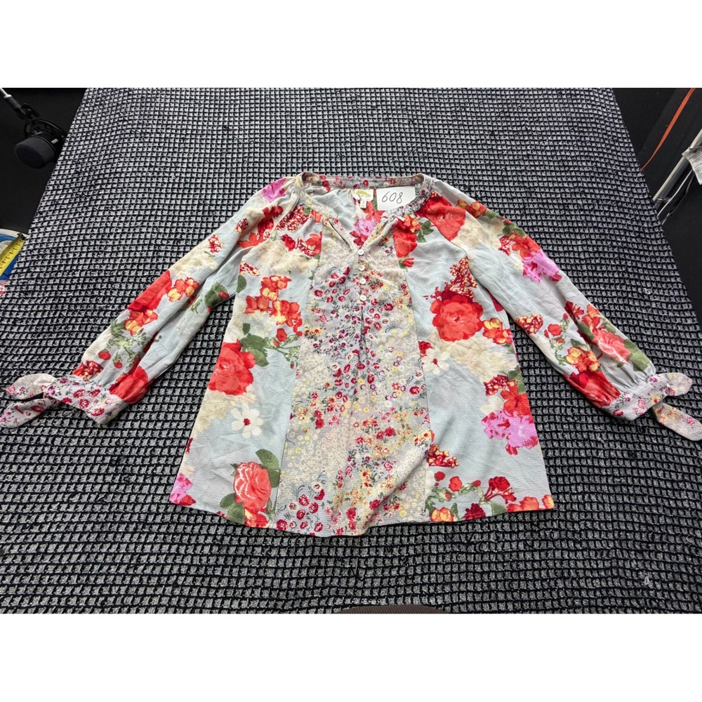 Fig and Flower Blouse Womens Small Blue Red Floral Boho Tie Cuff Top